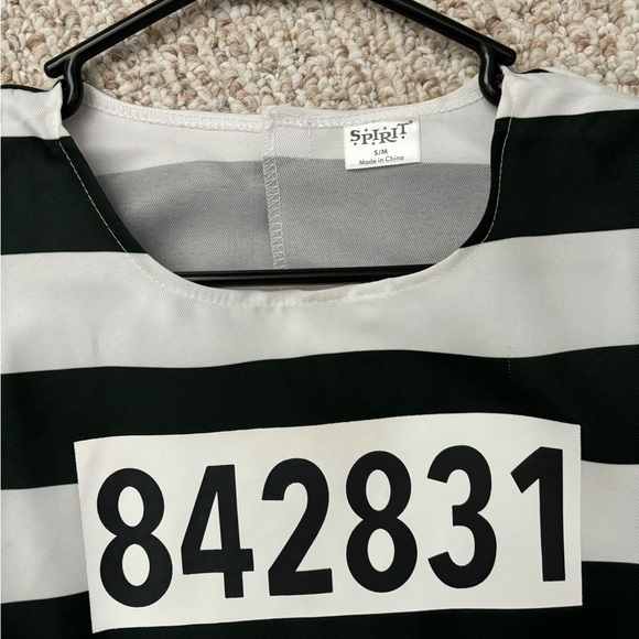Men’s Jail Halloween Costume in perfect condition, worn only once. - Picture 4 of 5
